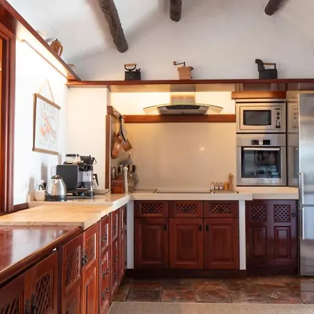 Finca Paraiso - Finest With Incredible Views Over Puerto Del Carmen Вілла