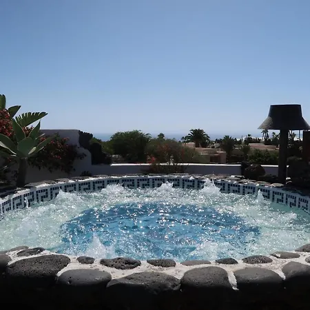 Finca Paraiso - Finest With Incredible Views Over Puerto Del Carmen Пуерто-дель-Кармен