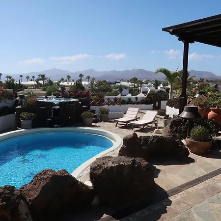 Finca Paraiso - Finest With Incredible Views Over Puerto Del Carmen * Puerto del Carmen (Lanzarote)
