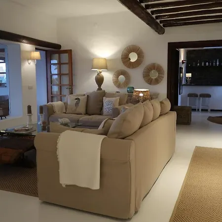 Finca Paraiso - Finest With Incredible Views Over Puerto Del Carmen Вілла