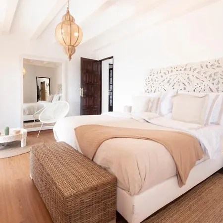 Finca Paraiso - Finest With Incredible Views Over Puerto Del Carmen * Puerto del Carmen (Lanzarote)